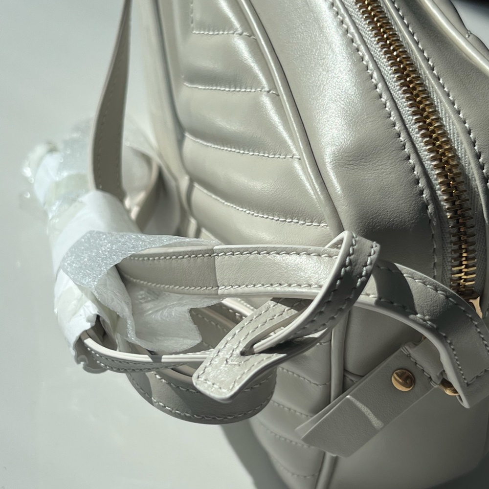 YSL Blanc Vintage Monogram Lou Camera shoulder/crossbody bag in calfskin leather - Picture 11 of 12